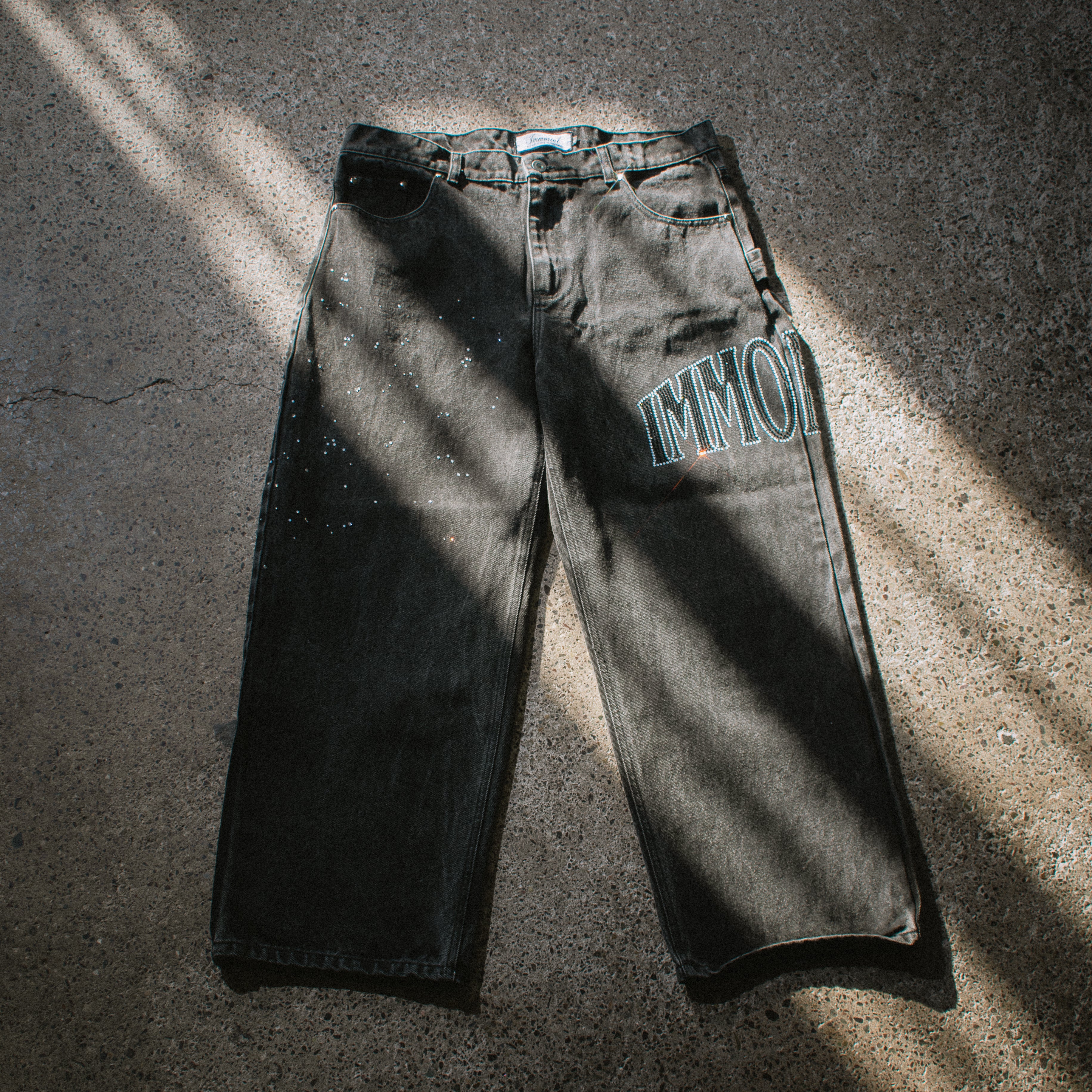 CRYSTALS BLACKVENOM BAGGY JEANS L