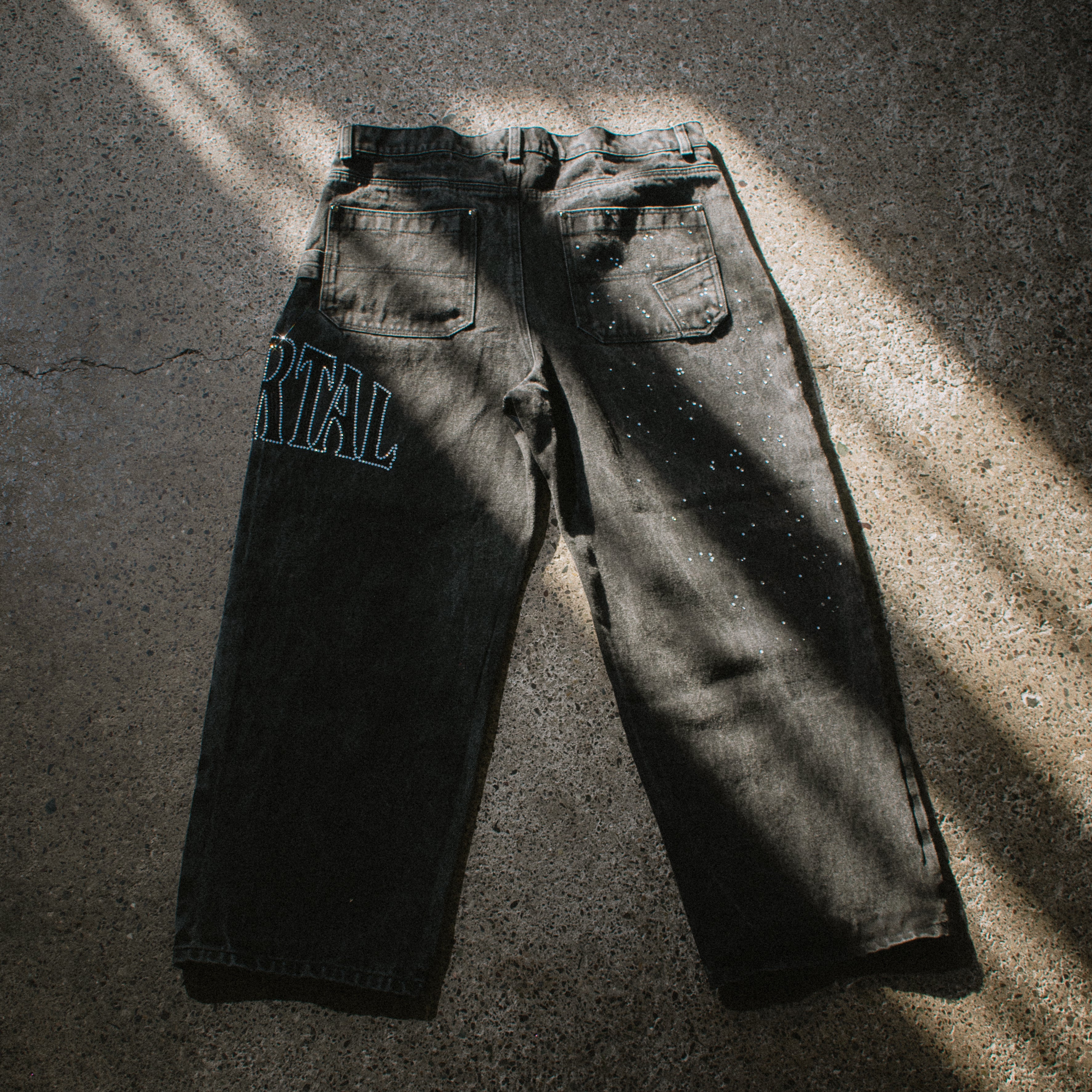 CRYSTALS BLACKVENOM BAGGY JEANS L